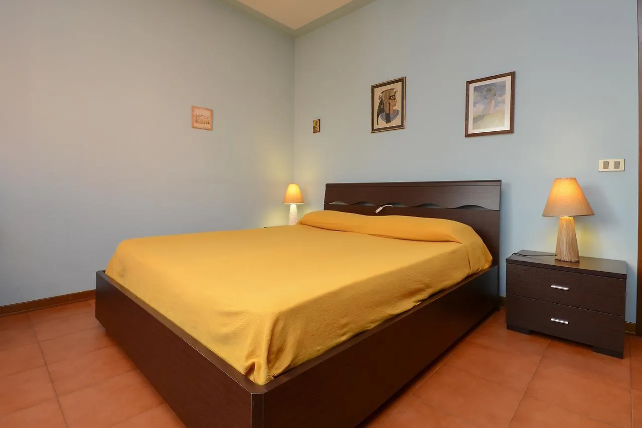 Casa vacanze con ampia piscinaLago e Terme Sirmione