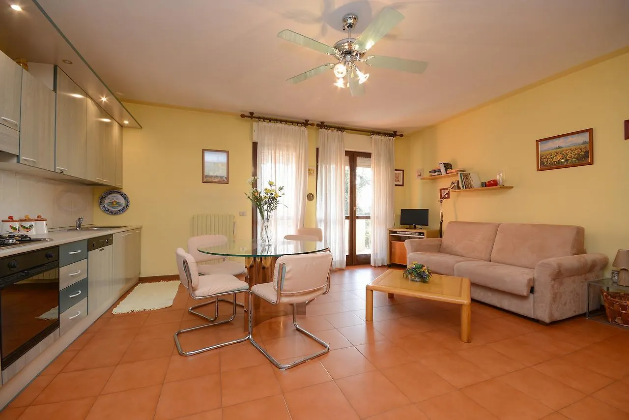 Casa vacanze con ampia piscinaLago e Terme Sirmione 0*,  Italia
