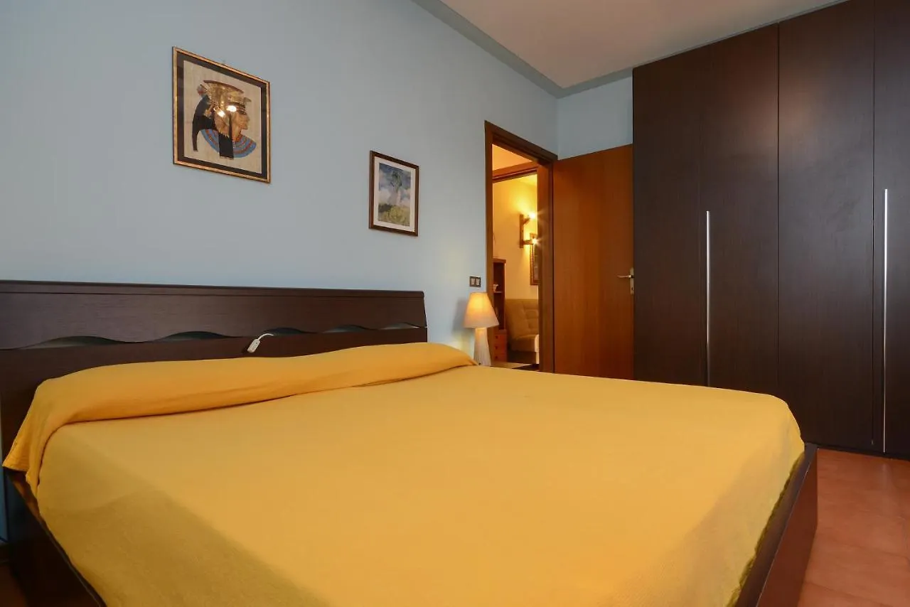 Casa vacanze con ampia piscinaLago e Terme Sirmione Appartamento