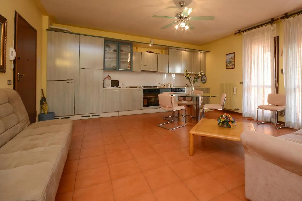 Lejlighed Casa Vacanze Con Ampia Piscina