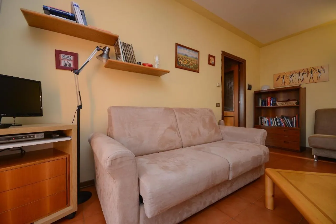 Casa Vacanze Con Ampia Piscina